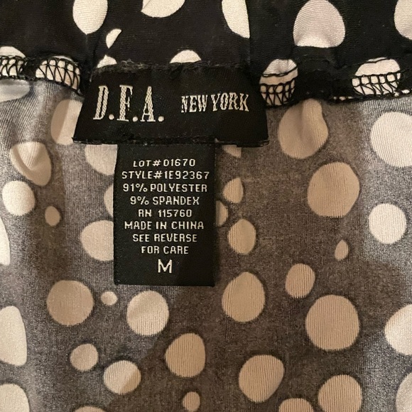 womens New York D.E.A. polka dot skirt. size medium. - Picture 2 of 2
